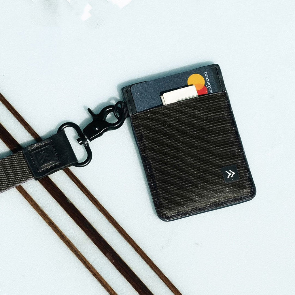 Thread Vertical Wallet