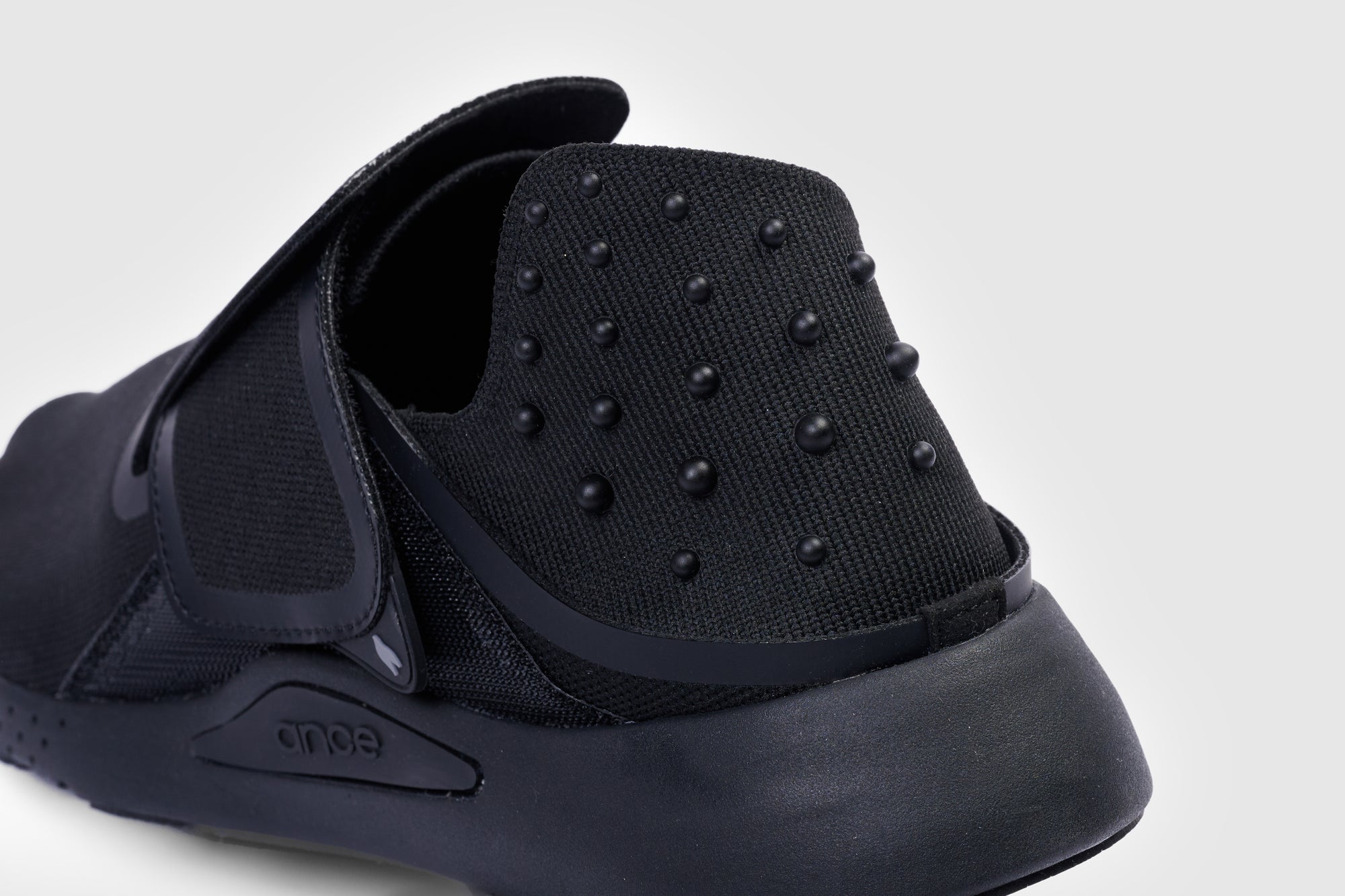 Ance Recovery Sneakers