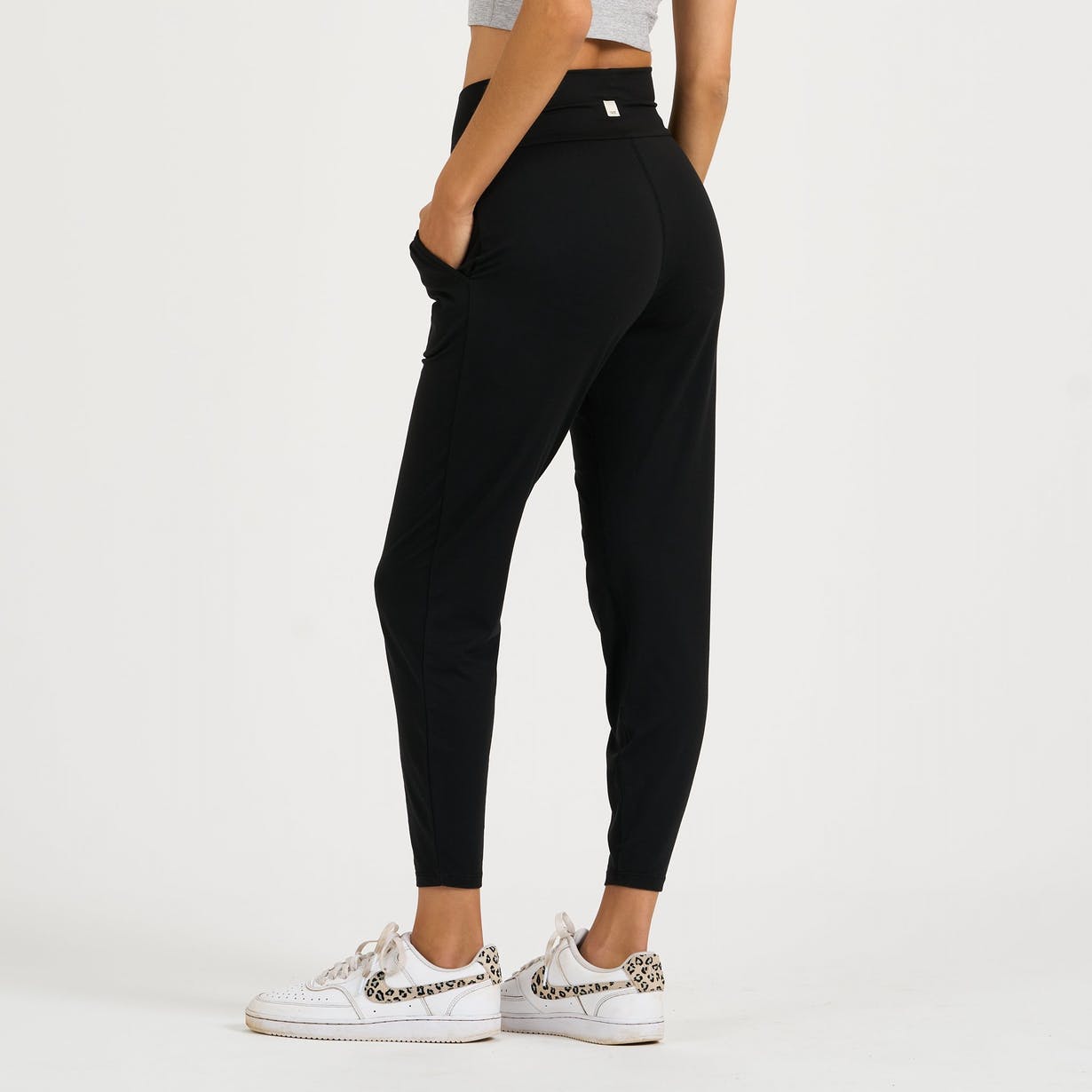 Nike bliss lux deals training pants